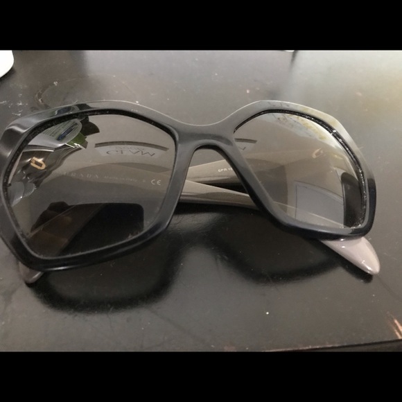 Authentic Prada sunglasses - Picture 2 of 4